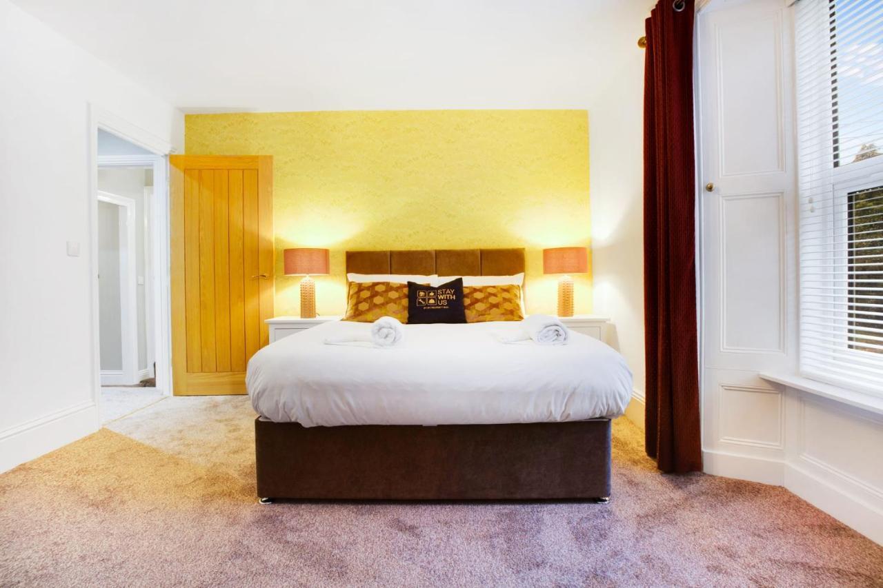 New! Luxurious In Durham By With Us, Ideal For Large Groups & Families, Hot Tub, Sleeps 10! * Bishop Auckland
