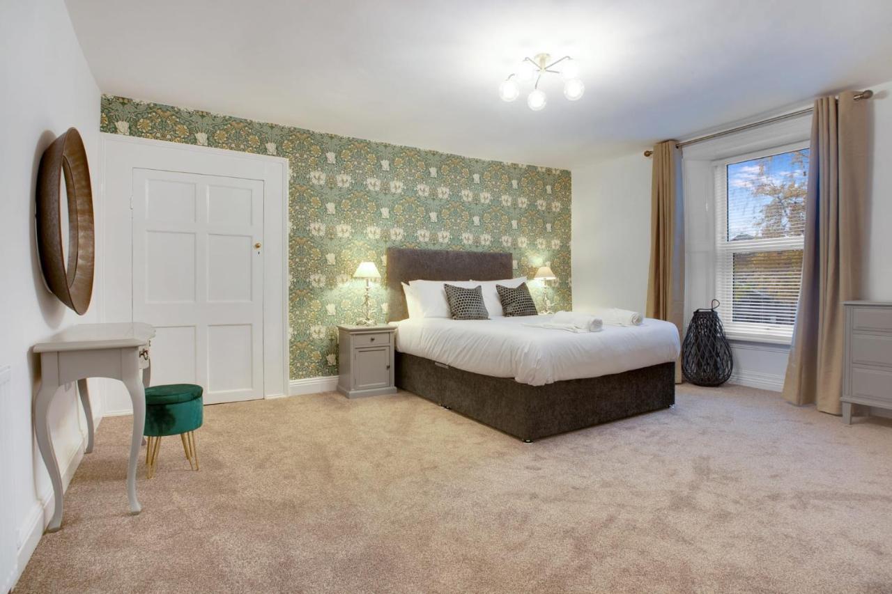 New! Luxurious In Durham By With Us, Ideal For Large Groups & Families, Hot Tub, Sleeps 10! Bishop Auckland