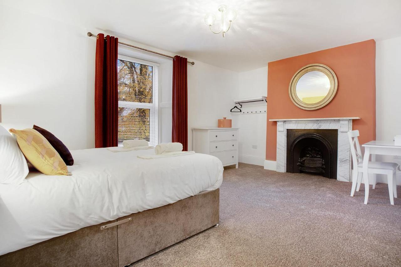 Casa vacanze New! Luxurious In Durham By With Us, Ideal For Large Groups & Families, Hot Tub, Sleeps 10! *