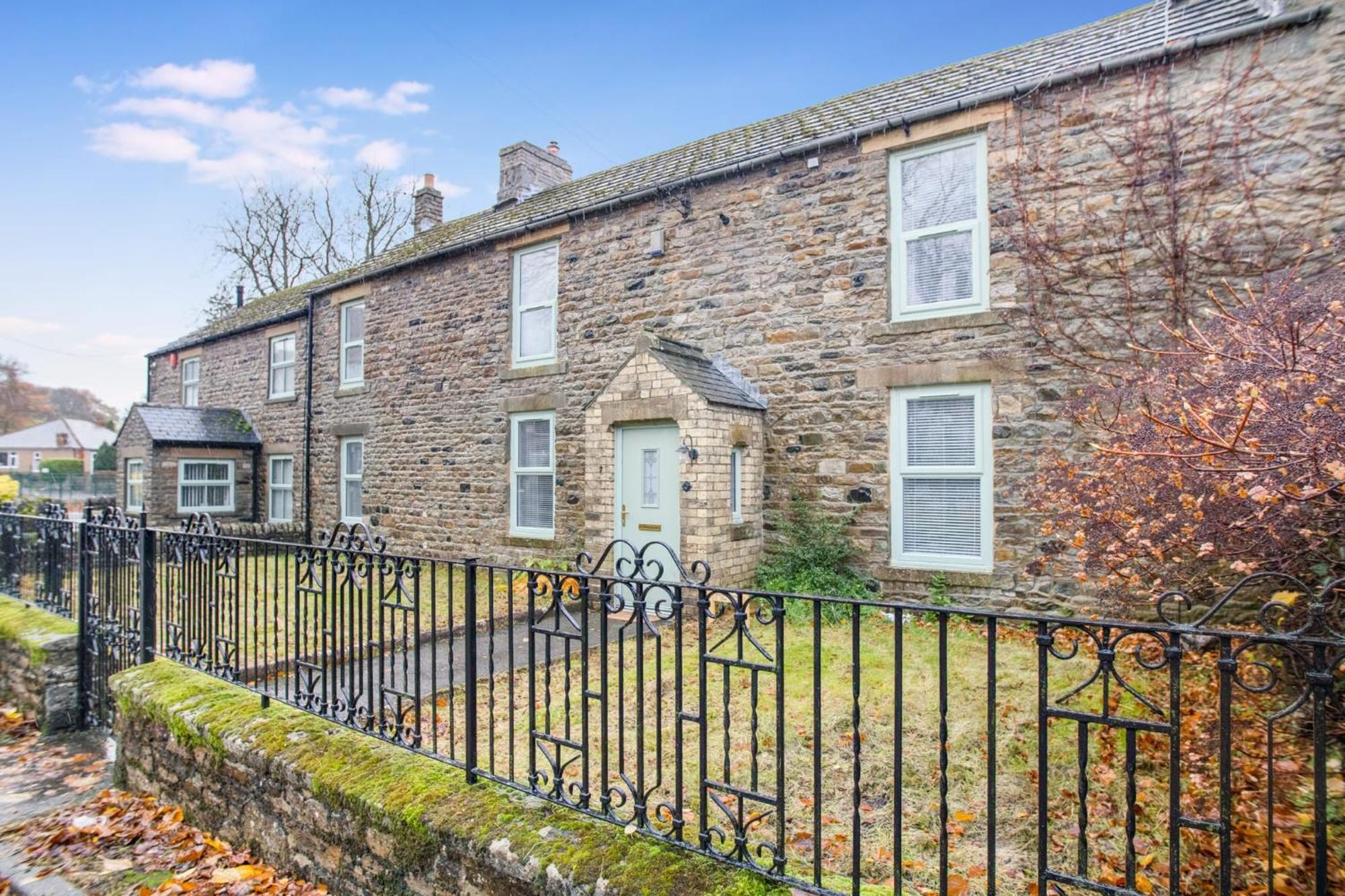 New! Luxurious In Durham By With Us, Ideal For Large Groups & Families, Hot Tub, Sleeps 10! Casa vacanze Bishop Auckland